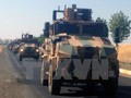 Xe quân sự Thổ Nhĩ Kỳ gác gần Kilis, khu vực giáp giới với Syria ngày 23/7. Ảnh: THX/ TTXVN