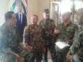 Các sĩ quan chỉ huy quân đội Syria thảo luận về trận chiến trong thành phố Aleppo
