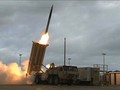 Tên lửa đánh chặn được phóng lên từ tổ hợp THAAD.