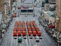 Đoàn xe dịch vụ công diễu hành trên đường phố Moscow