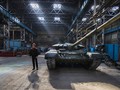 Xe tăng T-90 trong nhà xưởng lắp ráp