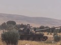 Xe tăng quân đội Syria trên chiến trường tỉnh Hama