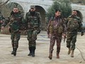 Thiếu tướng Suheil al-Hassan và các sĩ quan tùy tùng trên chiến trường Aleppo