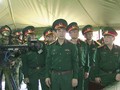 Trung tướng Phan Văn Giang - Tổng Tham mưu trưởng QĐND Việt Nam tham quan các sản phẩm mô phỏng của Công ty TECAPRO tại Hội thi.