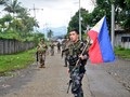 Một nhóm binh sĩ Philippines trong thành phố Marawi