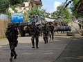 Binh sĩ quân đội Philippines chiến đấu trong thành phố Marawi