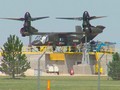 Máy bay trực thăng cánh quat trục xoay V-280 Valor trên bệ bay thử nghiệm cấp nhà máy - ảnh theaviationist.com