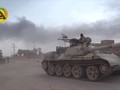 Xe tăng quân đội Iraq tiến công trên chiến trường biên giới Syria - ảnh video truyền thông PMU