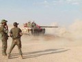 Xe tăng quân đội Syria chiến đấu ở Deir Ezzor