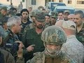 Thiếu tướng Susheil al Hassan, tư lệnh trưởng lực lượng Tiger ở Daraa cùng với các vệ sĩ Nga của minh