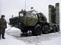 Tổ hợp xe phóng đạn tên lửa S-400 Triumph nhập khẩu từ Nga. Ảnh minh họa: Rusian Gazeta.
