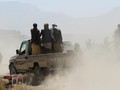 Chiến binh Houthi trên chiến trường quận Hodeidah, phía tây Yemen.