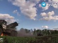 Pháo phản lực quân đội Nga pháo kích vào chiến tuyến quân Ukraine. Ảnh video RusVesna.