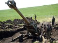 Quân đội Ukraine sử dụng pháo xe kéo M777 của Mỹ viện trợ. Ảnh mil.in.ua.