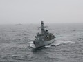Khu trục hạm HMS Westminster Hải quân Anh cơ động chiến đấu trong cuộc diễn tập. Ảnh Hải quân Anh.