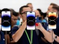 Các nhà cung cấp Trung Quốc của Apple đang phải đối mặt với sự không chắc chắn. Ảnh: AFP
