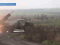 Lực lượng pháo binh chiến trường quân đội Nga tấn công quân đội Ukraine. Ảnh Video truyền thông Donetsk.