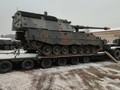 Pháo tự hành Panzerhaubitze 2000 (PzH 2000) vận chuyển về Ukraine. Tháng 11/2022. Ảnh: Arvydas Anušauskas
