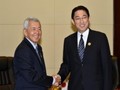 Bộ trưởng Ngoại giao Philippines Perfecto Yasay và Ngoại trưởng Nhật Bản Fumio Kishida.