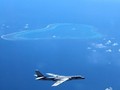 Máy bay ném bom H-6K Trung Quốc tuần tra bất hợp pháp ở đá Vành Khăn thuộc quần đảo Trường Sa của Việt Nam. Ảnh: Sina ngày 18/7/2016.