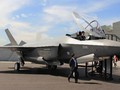 Mô hình máy bay chiến đấu tàng hình F-35 xuất hiện tại Triển lãm hàng không vũ trụ Nhật Bản. Ảnh: Cankao