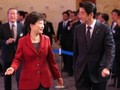 Tổng thống Hàn Quốc Park Geun-hye và Thủ tướng Nhật Bản Shinzo Abe. Ảnh: The Korea Times