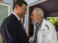Chủ tịch Trung Quốc Tập Cận Bình đến thăm lãnh tụ Cuba Fidel Castro. Ảnh: Sputnik News