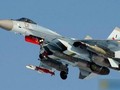 Máy bay chiến đấu Su-35 mang theo đầy đủ vũ khí. Ảnh: Sina