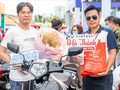 Nhiều bạn trẻ TP.HCM chốt đổi xe xăng sang xe máy điện VinFast vì thiết kế đẹp, cảm giác lái tốt