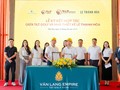 Cán bộ, nhân viên Văn Lang Empire T&T Golf Club sẽ được NTK Lê Thanh Hòa thiết kế đồng phục riêng