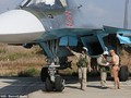 Phi công Nga kiểm tra chiến đấu cơ Su-34 trước giờ xuất kích tại Syria
