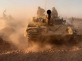 Xe tăng của quân đội Syria trên đường tấn công