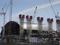 Cấu trúc mái vòm khổng lồ để “giam” phóng xạ tại Chernobyl. Ảnh: Gizmodo