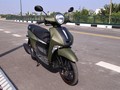 Yamaha Việt Nam vừa giới thiệu thêm mẫu Janus phiên bản Limited Premium tại thị trường Việt Nam. Theo nhà sản xuất, phiên bản màu xanh nòng súng hướng tới những khách hàng nam giới muốn một chiếc xe giá mềm, nhỏ gọn và tiết kiệm.