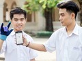 2 nam sinh 10X Sài Gòn sáng tạo "Găng tay chuyển ngữ" giúp người câm điếc có thể nói chuyện bằng lời