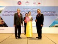 Bà Nguyễn Thị Thu Hà – Đại diện Nam A Bank vinh dự nhận giải thưởng từ Chương trình tại Bangkok – Thái Lan.