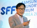 Ông ES Jung, phó chủ tịch điều hành tập đoàn Samsung - Ảnh: Reuters