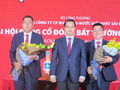 Ông Nguyễn Thành Nam - Người ngoài cùng bên trái