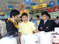 CEO Nguyễn Đức Tài trong một buổi khai trương siêu thị mới - Ảnh: MWG