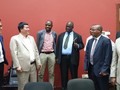 Đại diện Chính phủ Tanzania và T&T Group chia sẻ niềm vui sau khi T&T Group mua 176.000 tấn điều thô của Tanzania