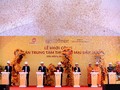 Ông Đỗ Quang Hiển, Chủ tịch HĐQT kiêm TGĐ Tập đoàn T&T Group và các đại biểu bấm nút khởi công dự án.