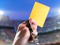 FIFA đã chính thức ra quyết định phạt đội tuyển Việt Nam số tiền 6.000 Franc Thuỵ Sĩ (khoảng 6.475 USD, tương đương gần 150 triệu đồng) do bị 6 thẻ vàng trong trận gặp Saudi Arabia. Ảnh AT.
