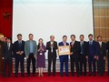 Thứ trưởng Bộ TT&TT  Hoàng Vĩnh Bảo trao tặng Huân chương  cho Lãnh đạo Cục qua các thời kỳ