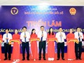 Lãnh đạo tỉnh Thanh Hóa và các đại biểu tham gia cắt băng khai trương triển lãm