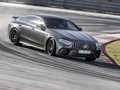 Mercedes-Benz đã có cú nhảy vọt từ vị trí thứ 3 lên vị trí dẫn đầu Top thương hiệu ô tô có giá trị nhất thế giới.
