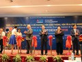 Đại diện các Bộ ngành cắt băng khai trương triển lãm Vietnam AutoExpo 2018.