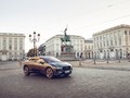 Ổ sạc nhanh 100 kW điện một chiều có thể giúp Jaguar I-PACE đi thêm quãng đường 100 km chỉ trong vòng 15 phút sạc và đạt tới 80% năng lượng pin chỉ trong 40 phút sạc.