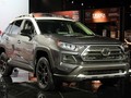 Toyota RAV4 TRD Offroad 2020 giờ trông càng trở nên cá tính và thể thao hơn nhờ vào hàng loạt những chi tiết TRD độc quyền.