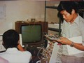 TS Nguyễn Chí Công (bên phải) người đã tham gia nghiên cứu chế tạo máy vi tính VT8x (ảnh: NVCC)
