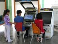 Đa số người dân vùng nông thôn thích chơi game thùng tại Triều Tiên. Ảnh: Gigazine.